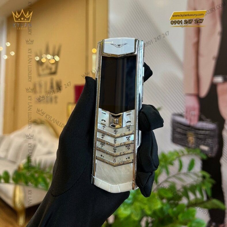 Kỳ Lân Luxury 1 33cc2ea4 0170 4e99 91f4 c458c0ba5364 3 Vertu Signature S White Mother of Pearl Diamond