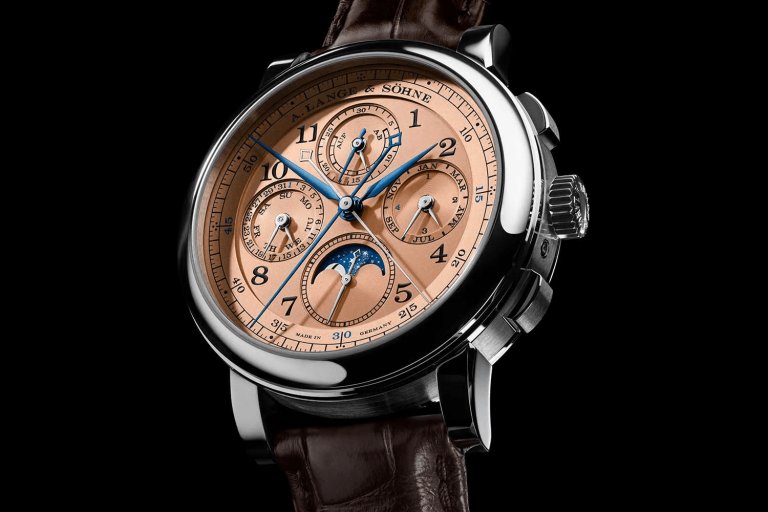 Kỳ Lân Luxury 1815 rattrapante perpetual calendar min bdecef70 4fa8 497a bd51 9b28dedba975 Hai phiên bản đồng hồ cổ điển A. Lange & Sohne 1815 Rattrapante và 1 Time Zone