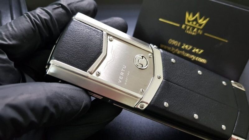 Kỳ Lân Luxury 20200327 173952 scaled 1 Vertu Signature S thép nguyên zin bọc da đen kèm dock cực độc