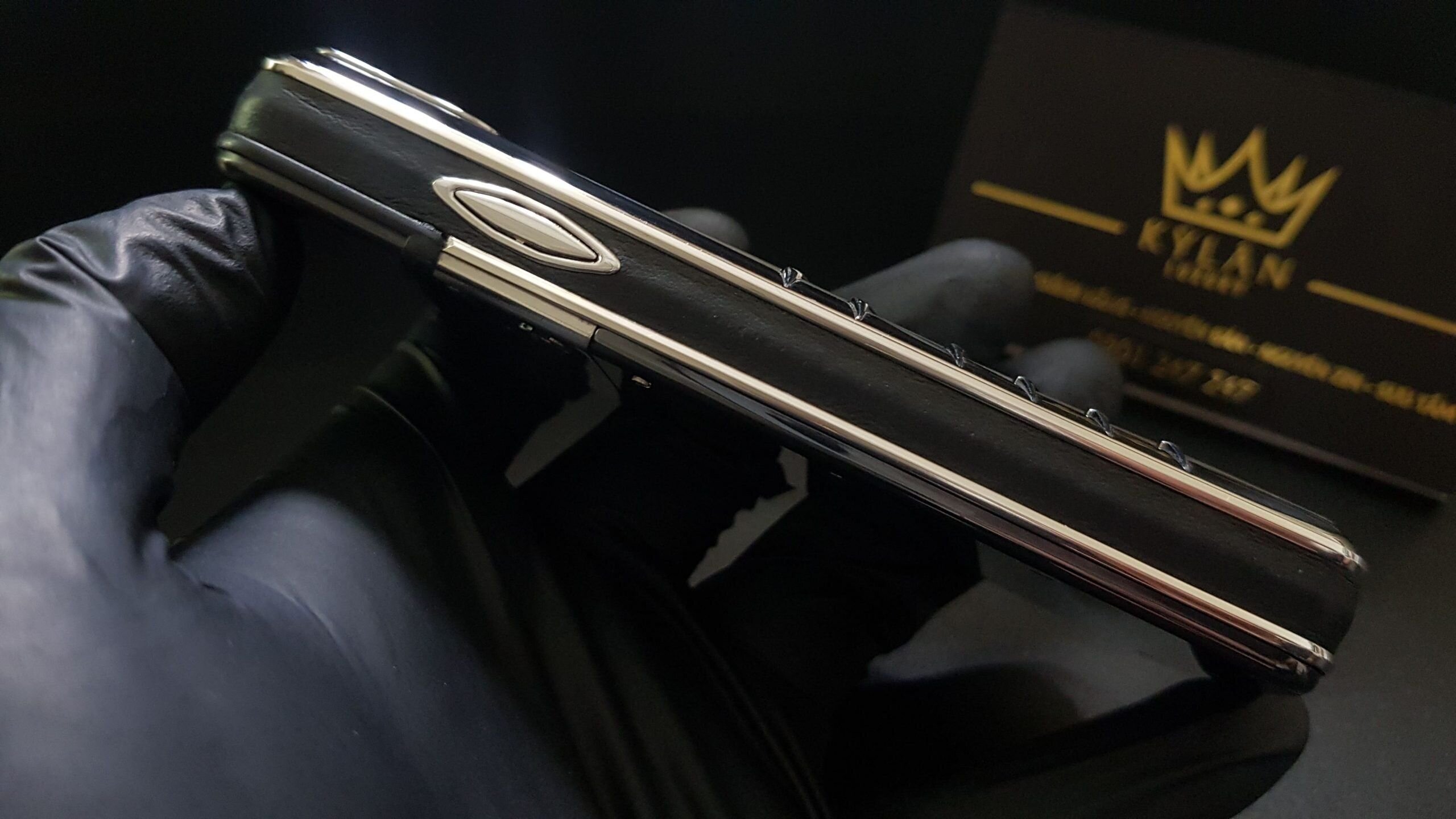 Kỳ Lân Luxury 20200413 112016 scaled Vertu Signature M nguyên zin thép bóng