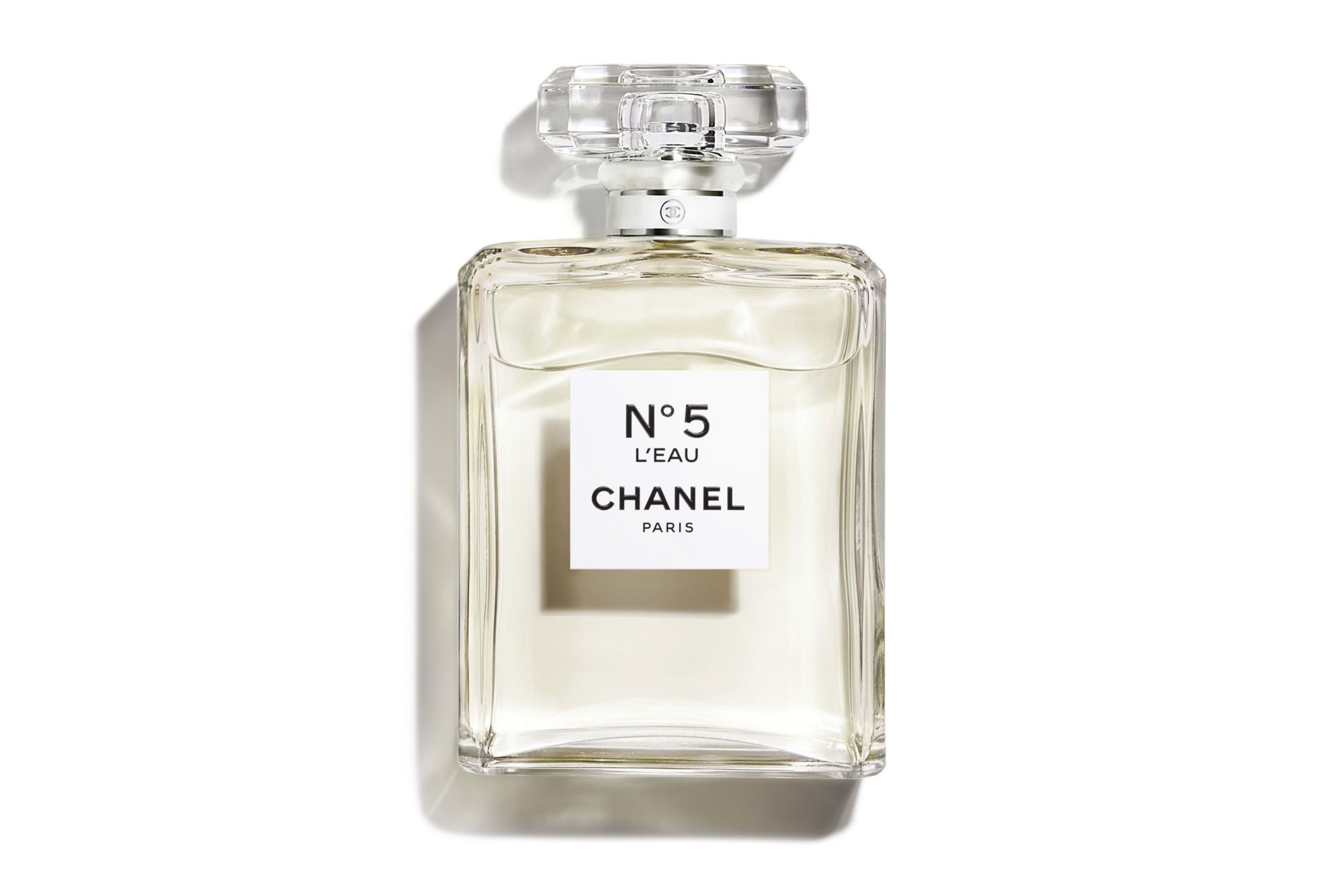 Kỳ Lân Luxury 26172744 chanelno5leau article 1999x1333 1 30+ món quà 8/3 , ý nghĩa dành tặng cho mẹ, vợ, và bạn gái