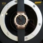 Kỳ Lân Luxury 381087219 2006795069719158 1477363942705697052 n copy 1 1 Đồng hồ Hublot Classic Fusion King Gold 42mm