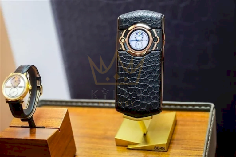 Kỳ Lân Luxury 8848 titanium 5g m6 doi dthur nang ky cua smartphone vertu 1 8848 Titanium 5G M6 đối thủ nặng ký của Smartphone Vertu