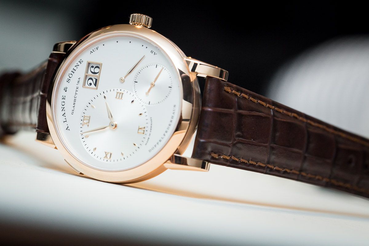 Kỳ Lân Luxury a lange sohne lange 1 assymetrical dial Sức hút hấp dẫn của những mẫu đồng hồ sở hữu mặt số lệch tâm