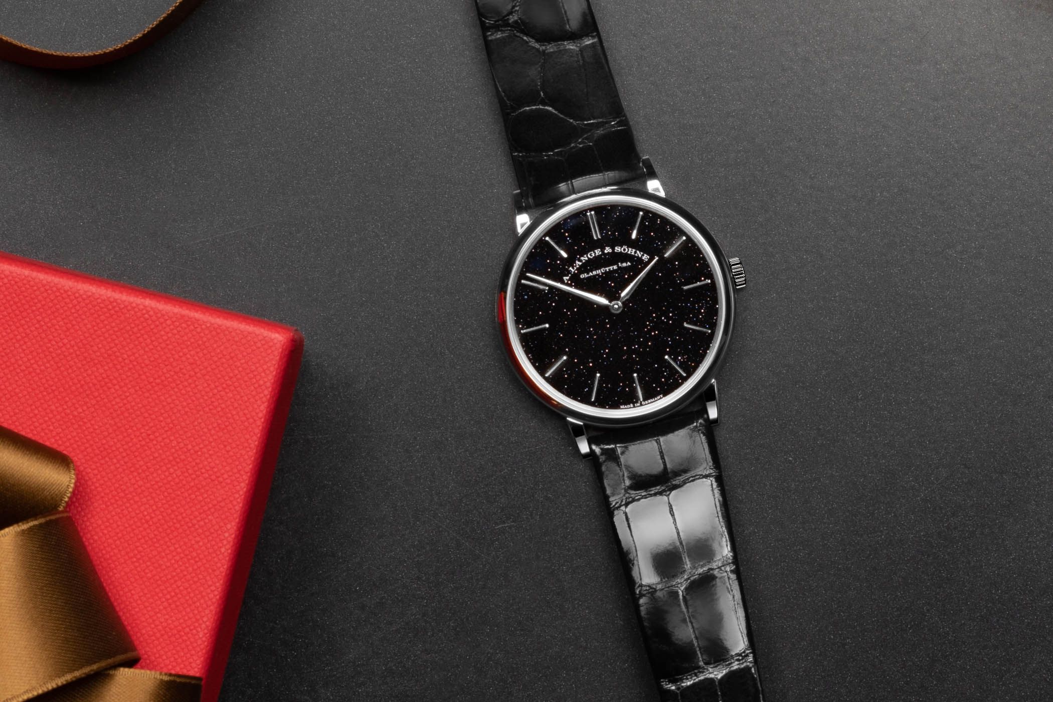 Kỳ Lân Luxury a lange sohne saxonia thin black gold flux 211 087 5 Điểm danh các mẫu đồng hồ được ra mắt trong tháng 4 năm 2021