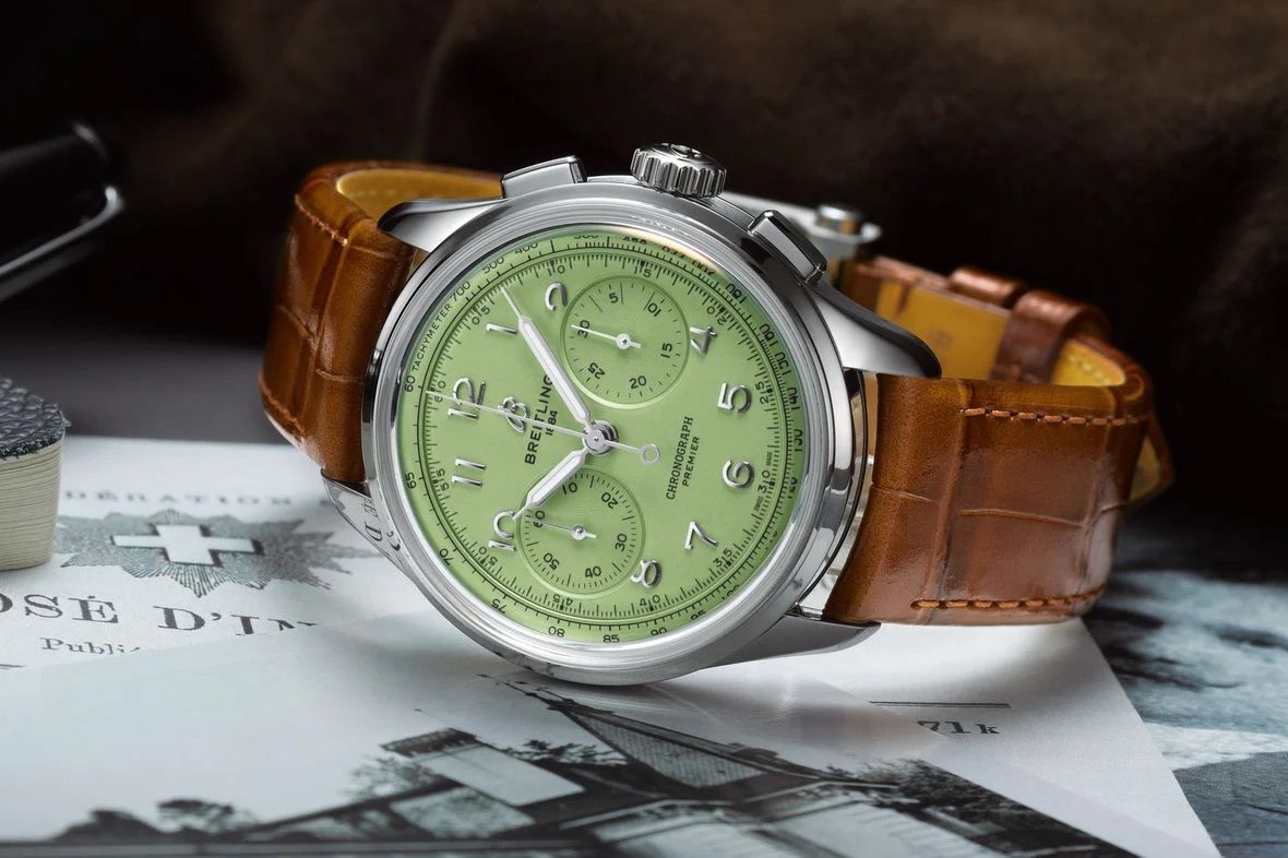 Kỳ Lân Luxury abtw 02 premier b09 chronograph 40 ref TAKE NOTE 4 xu hướng đồng hồ nổi bật từ sự kiện Watches & Wonders Geneva