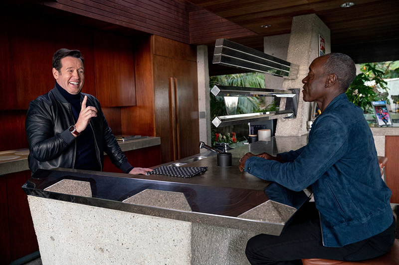 Kỳ Lân Luxury audemars piguet marvel francois bennahmias don cheadle1 1536x1024 1 Sự kết hợp hoàn hảo giữa Audemars Piguet với Marvel hứa hẹn đem tới các siêu phẩm đình đám