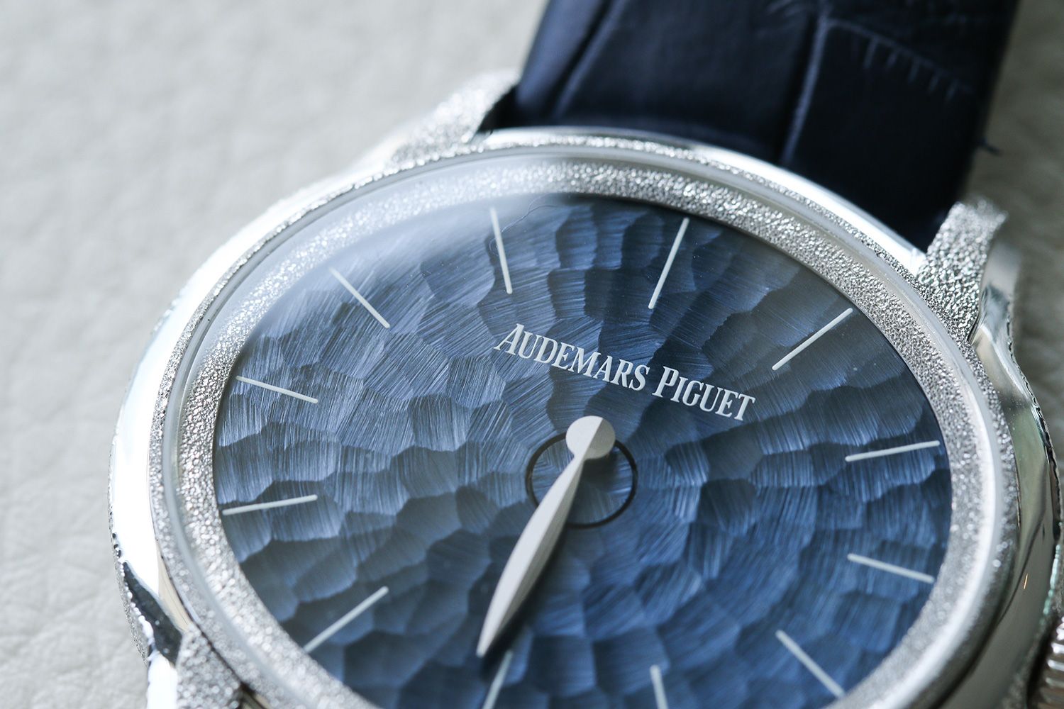 Đồng hồ Audemars Piguet Millenary Frosted Gold Philosophique