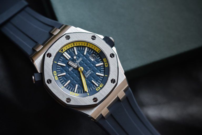 Kỳ Lân Luxury audemars piguet royal oak offshore diver colorful 2017 collection 9 8 sự lựa chọn hoàn hảo thay thế cho dòng đồng hồ Rolex Submariner với giá trên 10.000 USD