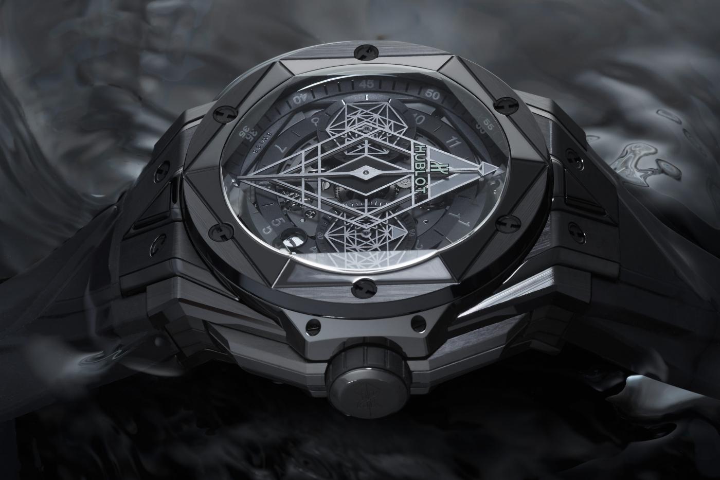 Kỳ Lân Luxury big bang sang bleu ii all black 45 mm lf1 Top các dòng đồng hồ màu đen ấn tượng nhất trong năm 2021