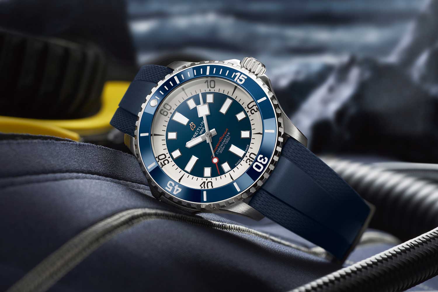 Đồng hồ Breitling SuperOcean Automatic 36mm, 44mm & 42mm