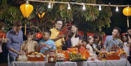 Kỳ Lân Luxury cach tang banh trung thu cho nguoi than TẾT TRUNG THU - TẾT VUI ĐOÀN TỤ