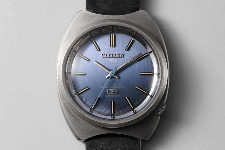 Kỳ Lân Luxury citizen x 8 chronometer 1970 Titan trong ngành chế tạo đồng hồ