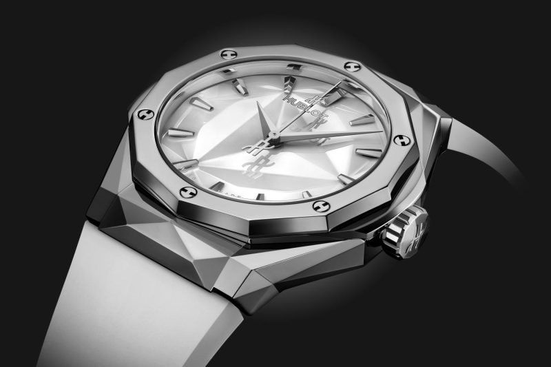 Kỳ Lân Luxury classic fusion orlinski titanium white 40 mm side 1 1 Đồng hồ Hublot Classic Fusion Orlinski White 550.NS.2200.RW.ORL20