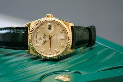 Kỳ Lân Luxury day da dong ho rolex 2 e1585035943176 Hướng dẫn quy trình vệ sinh đồng hồ Rolex phiên bản KỲ LÂN LUXURY