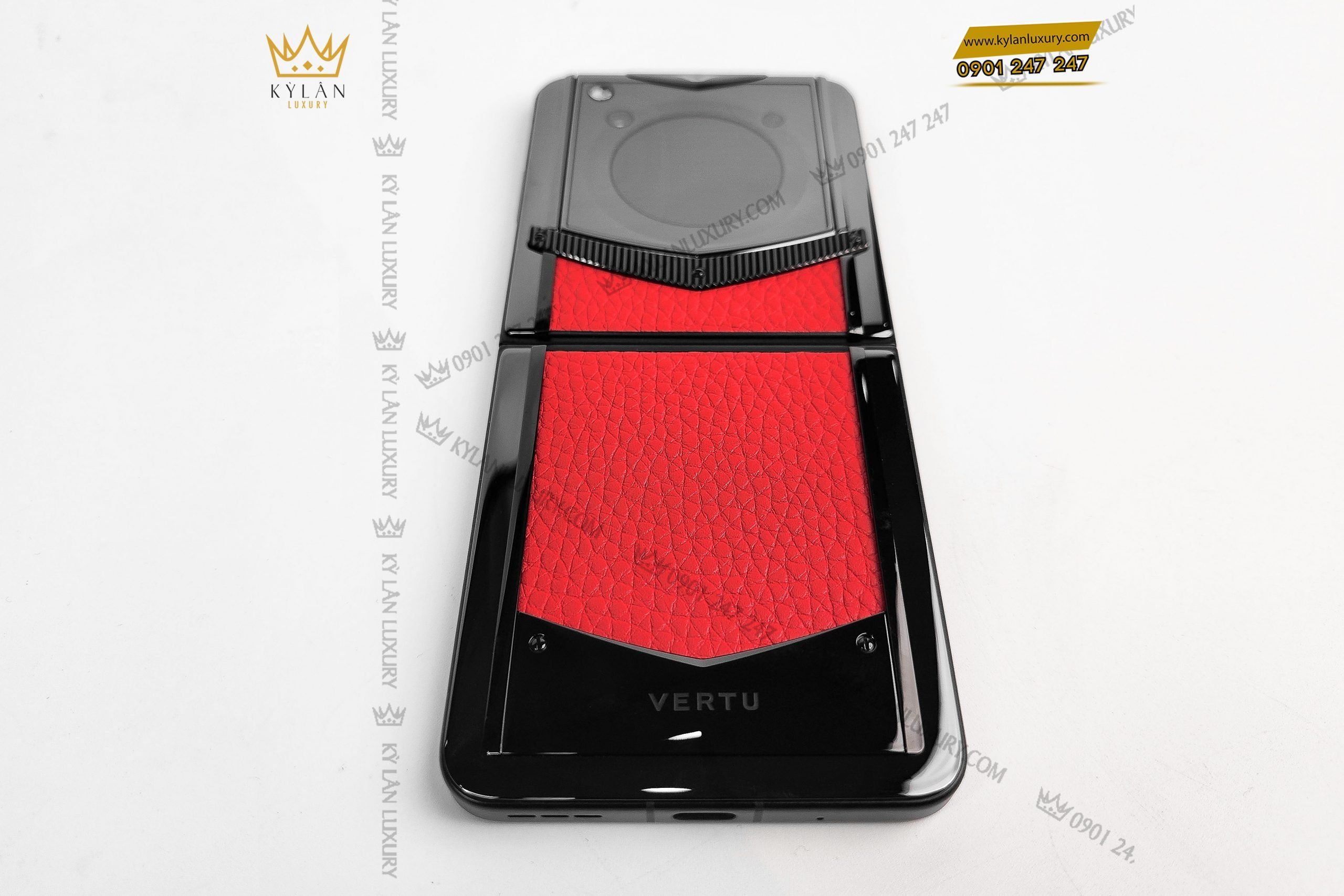 Kỳ Lân Luxury dien thoai man hinh gap vertu ironflip raspberry red calfskin 10 scaled Điện thoại màn hình gập Vertu Ironflip Raspberry Red Calfskin