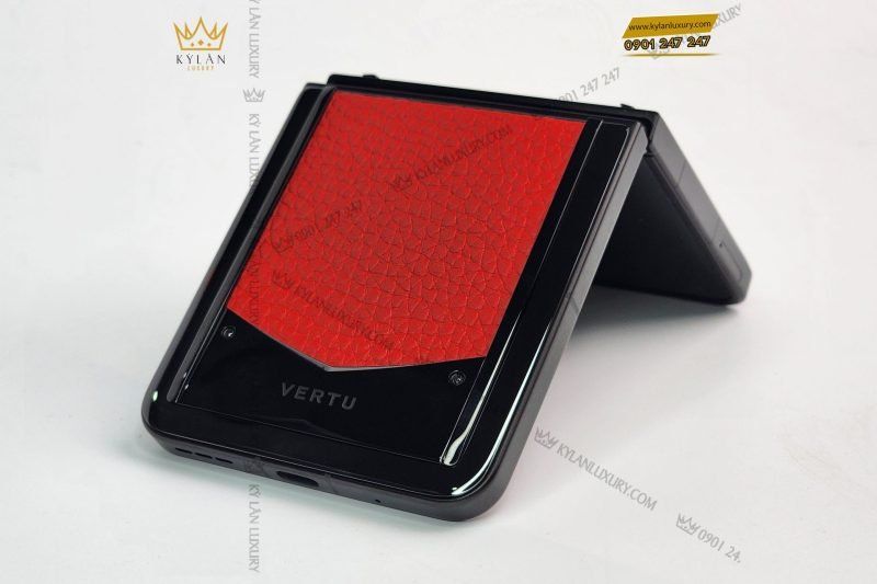 Kỳ Lân Luxury dien thoai man hinh gap vertu ironflip raspberry red calfskin 12 scaled 1 Điện thoại màn hình gập Vertu Ironflip Raspberry Red Calfskin