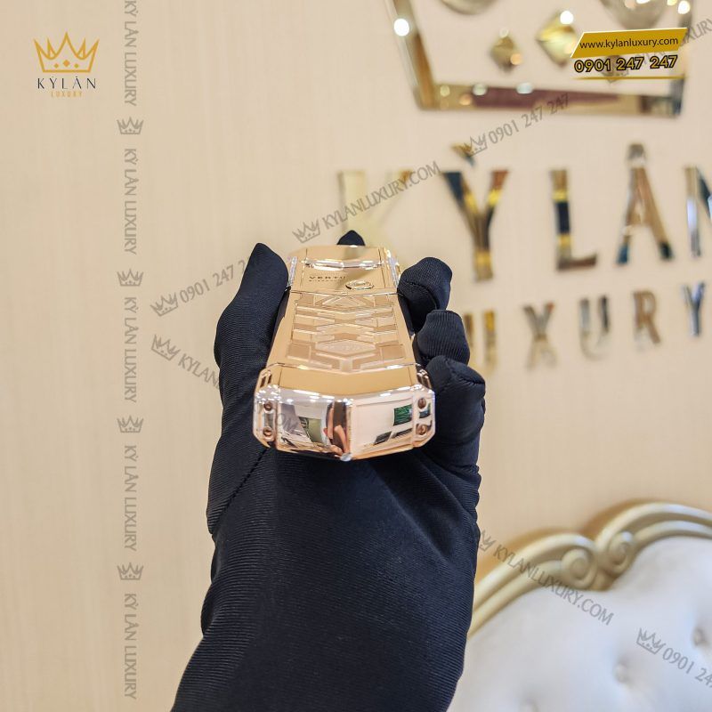 Kỳ Lân Luxury dien thoai vertu signature s full gold ziczac mix diamond 11 1 scaled 1 Điện thoại Vertu Signature S Full Gold Ziczac Mix Diamond