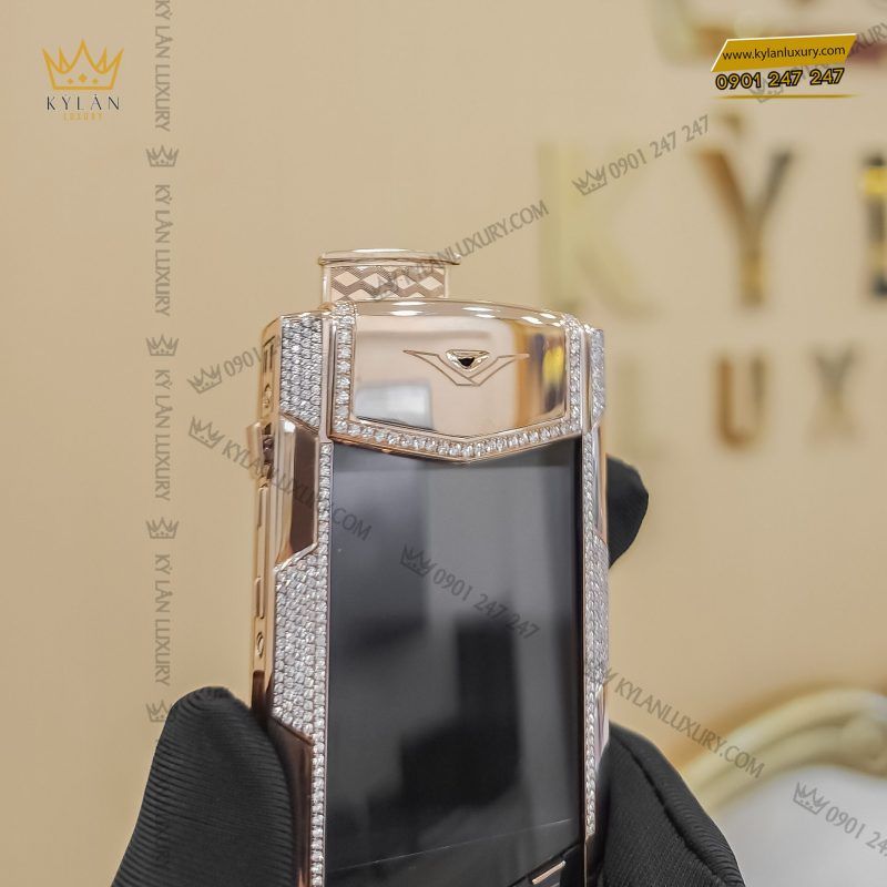 Kỳ Lân Luxury dien thoai vertu signature s full gold ziczac mix diamond 5 1 scaled 1 Điện thoại Vertu Signature S Full Gold Ziczac Mix Diamond