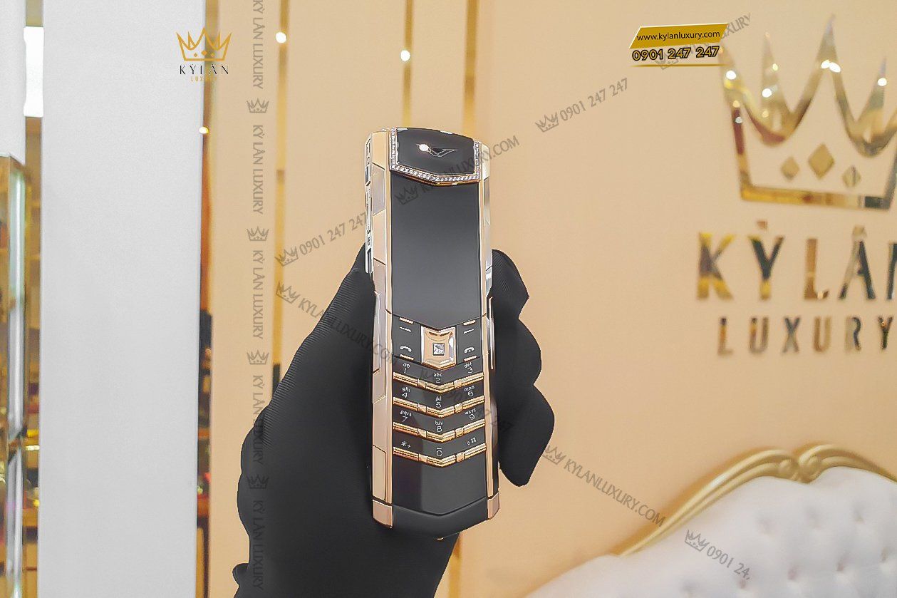 Kỳ Lân Luxury dien thoai vertu signature s gold ziczac mix diamond 6 2 Điện thoại Vertu Signature S Gold Ziczac Mix Diamond