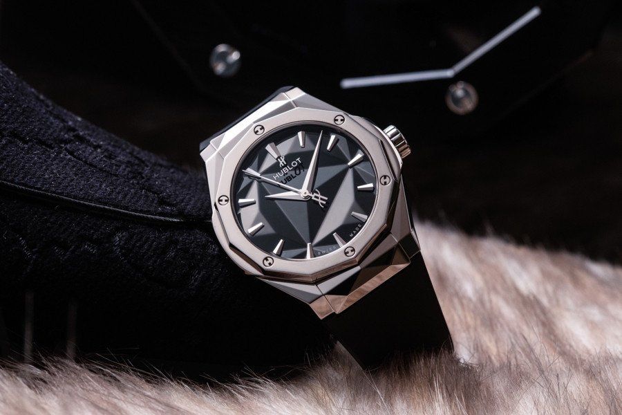 Kỳ Lân Luxury do ng ho hublot classic fusion orlinski titanium 40mm 550 ns 1800 rx orl19 1 jpeg Đồng Hồ Hublot Classic Fusion Orlinski Titanium 40mm 550.NS.1800.RX.ORL19