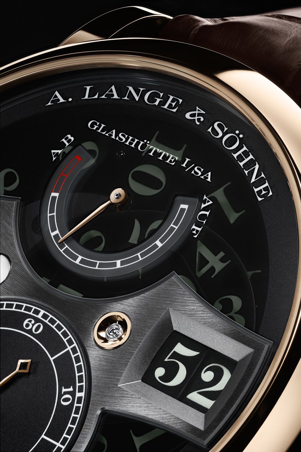 Đồng hồ A. Lange & Söhne giới thiệu Zeitwerk Honeygold “Lumen”