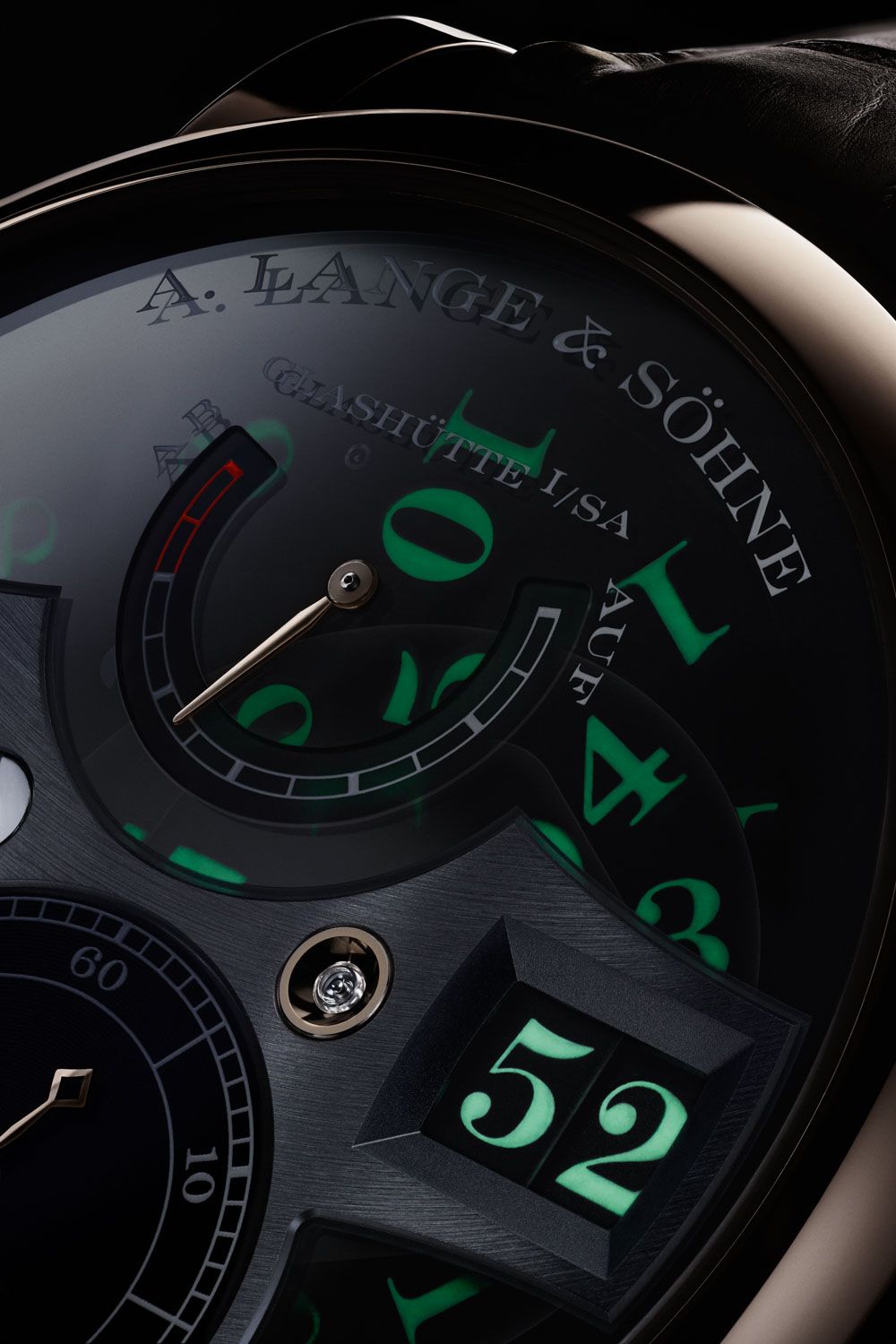 Đồng hồ A. Lange & Söhne giới thiệu Zeitwerk Honeygold “Lumen”