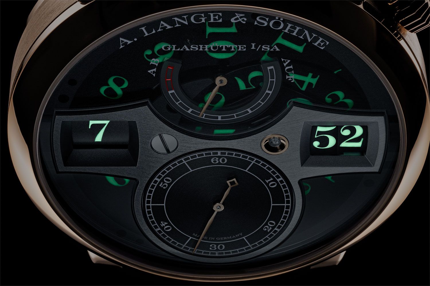 Đồng hồ A. Lange & Söhne giới thiệu Zeitwerk Honeygold “Lumen”