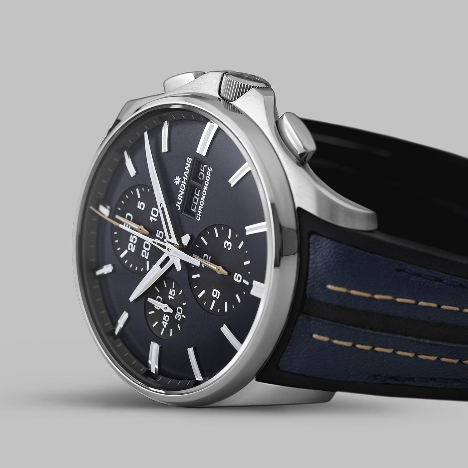 Đồng hồ bấm giờ Meister S của Junghans 