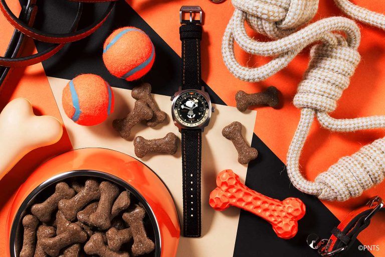 Kỳ Lân Luxury dong ho bamford goodwoof snoopy 4 1 Đồng hồ Goodwoof x Bamford Titanium London x Peanuts Snoopy GMT