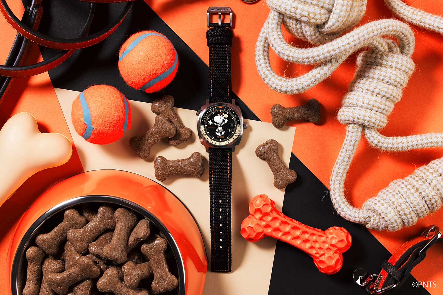 Kỳ Lân Luxury dong ho bamford goodwoof snoopy 4 1 Đồng hồ Goodwoof x Bamford Titanium London x Peanuts Snoopy GMT