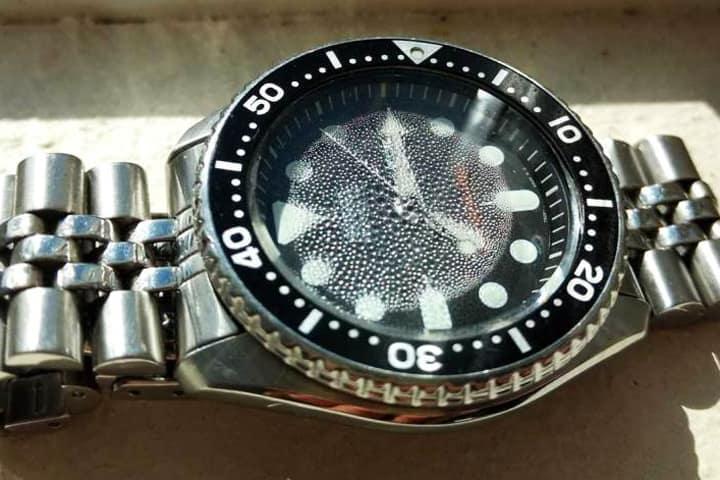 Kỳ Lân Luxury dong ho bi hap hoi nuoc 30 Cách nguyên nhân và xử lý đồng hồ khi bị hấp hơi nước hoặc nước vào (PHẦN 1)