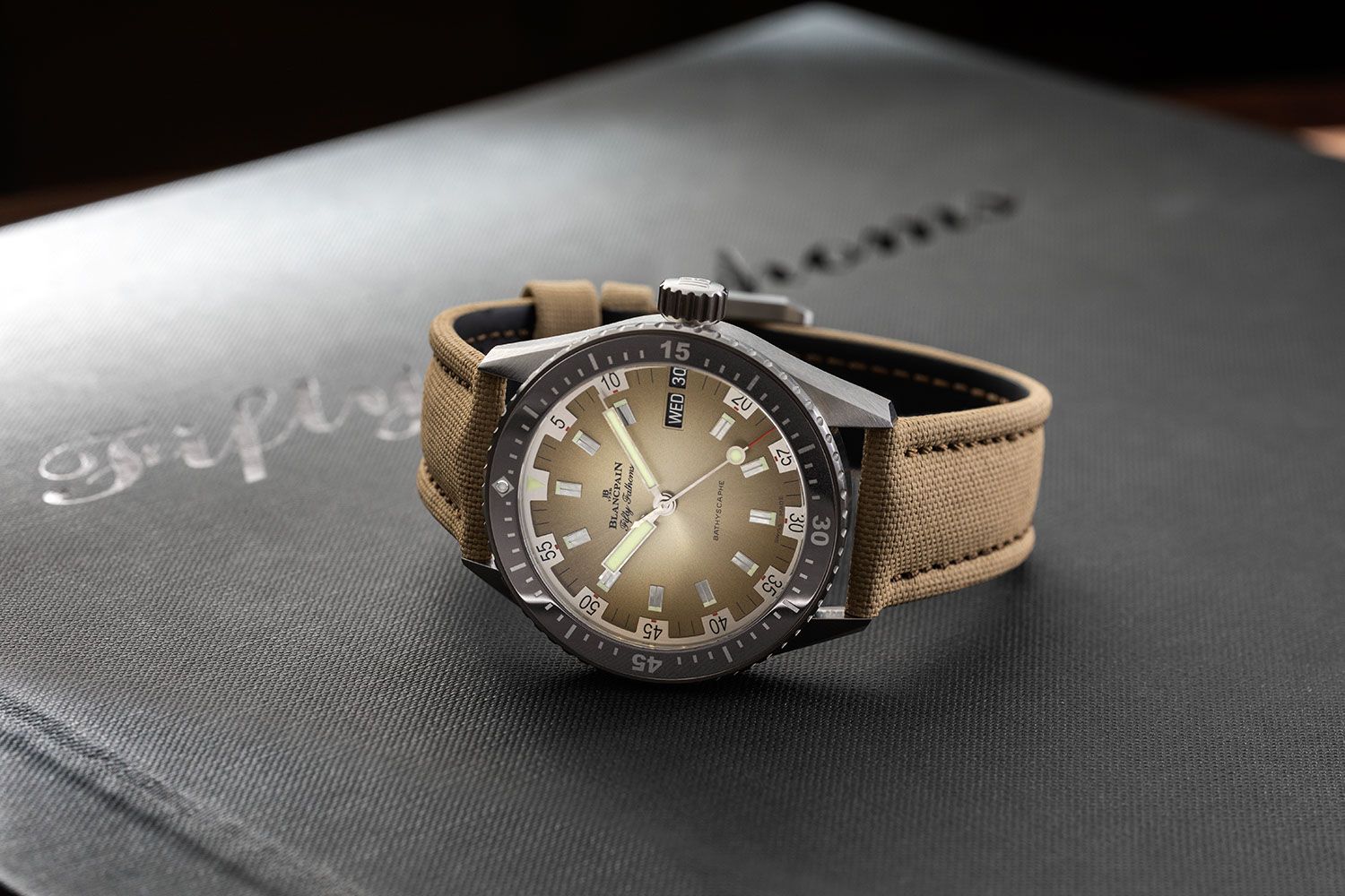 Đồng hồ Flyback Bathyscaphe Chronographe đẳng cấp