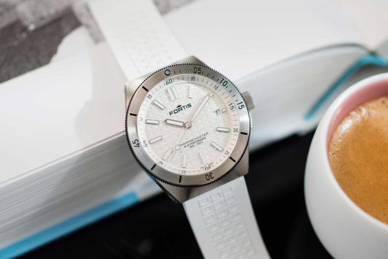Kỳ Lân Luxury dong ho fortis marinemaster m 40 snow white 1 Đồng hồ Fortis Marinemaster M-40 Snow White