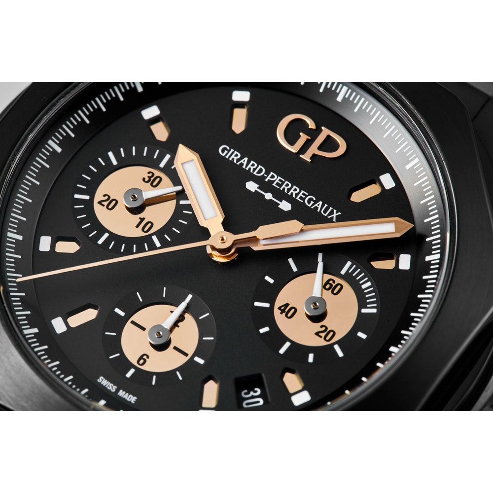 Đồng hồ Girard-Perregaux Laureato bằng Titan