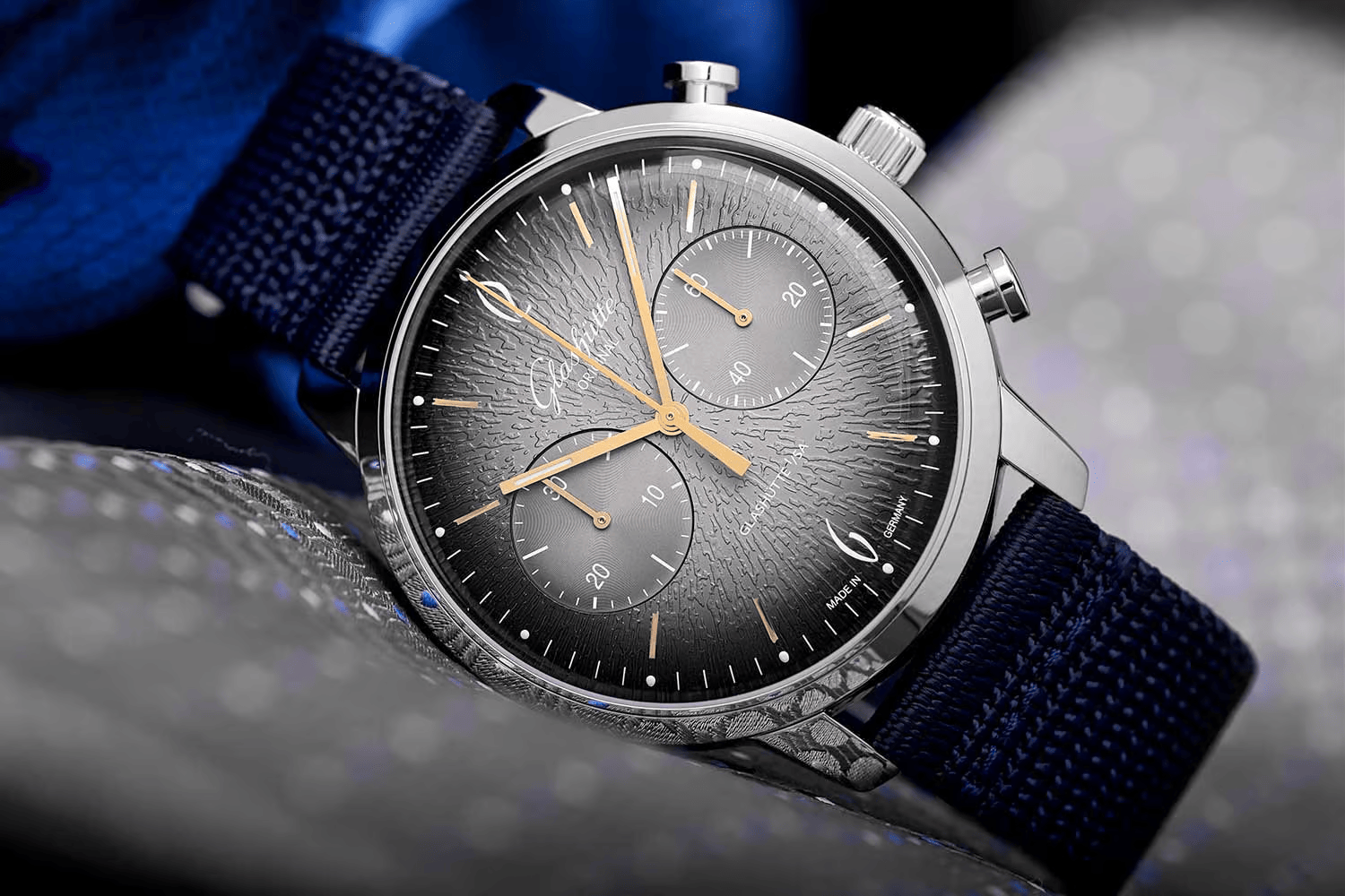 Đồng hồ Glashütte Original Sixties Chronograph 2023