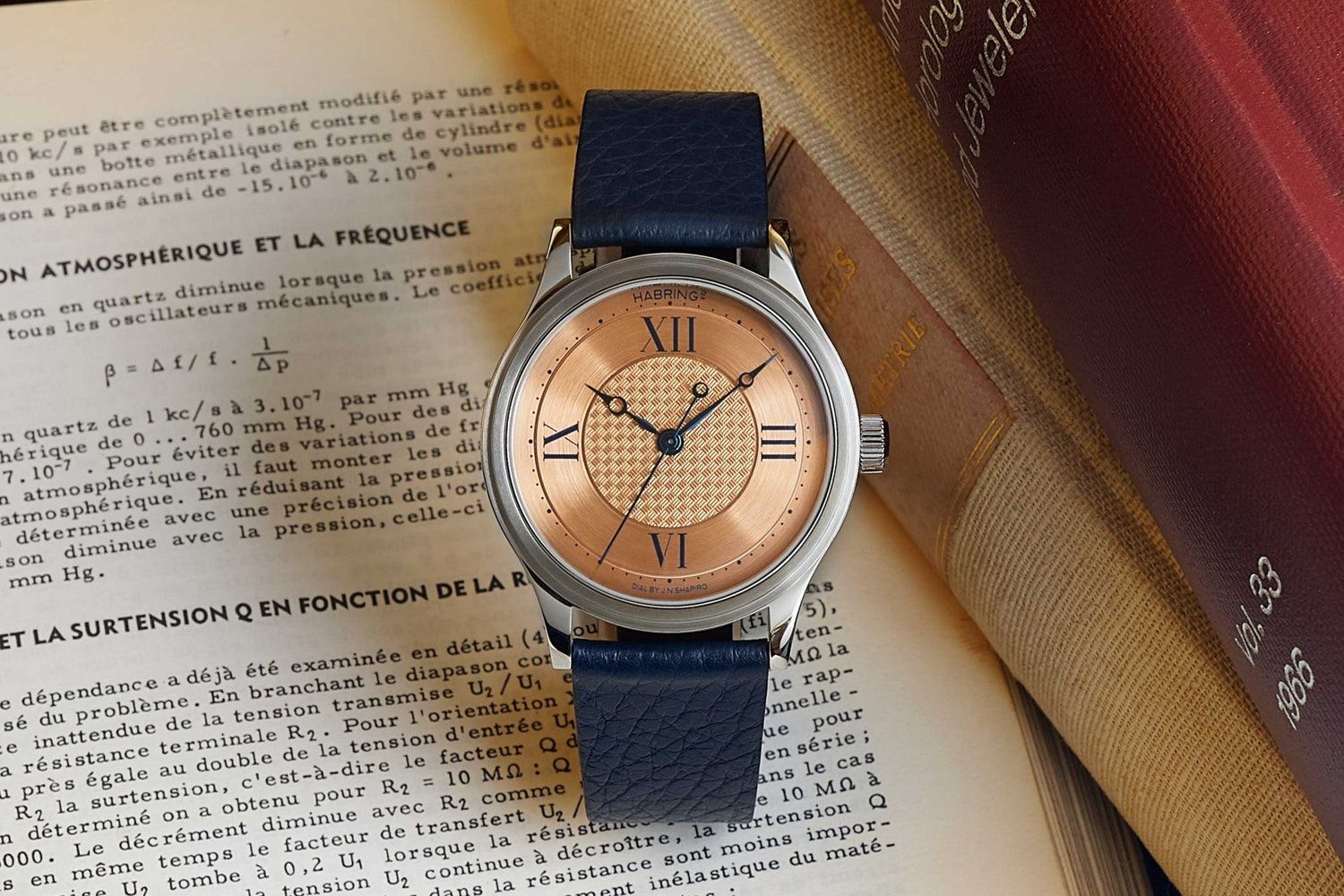 Kỳ Lân Luxury dong ho habring2 x massena lab erwin lab03 phong cach co dien 1 Đồng hồ Habring2 x Massena LAB ERWIN LAB03 phong cách cổ điển