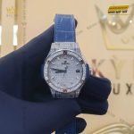 Kỳ Lân Luxury dong ho hublot classic fusion blue full diamond 38mm 565 nx 7170 1 2 Đồng hồ Hublot Classic Fusion Blue Full Diamond 38mm 565.NX.7170.LR