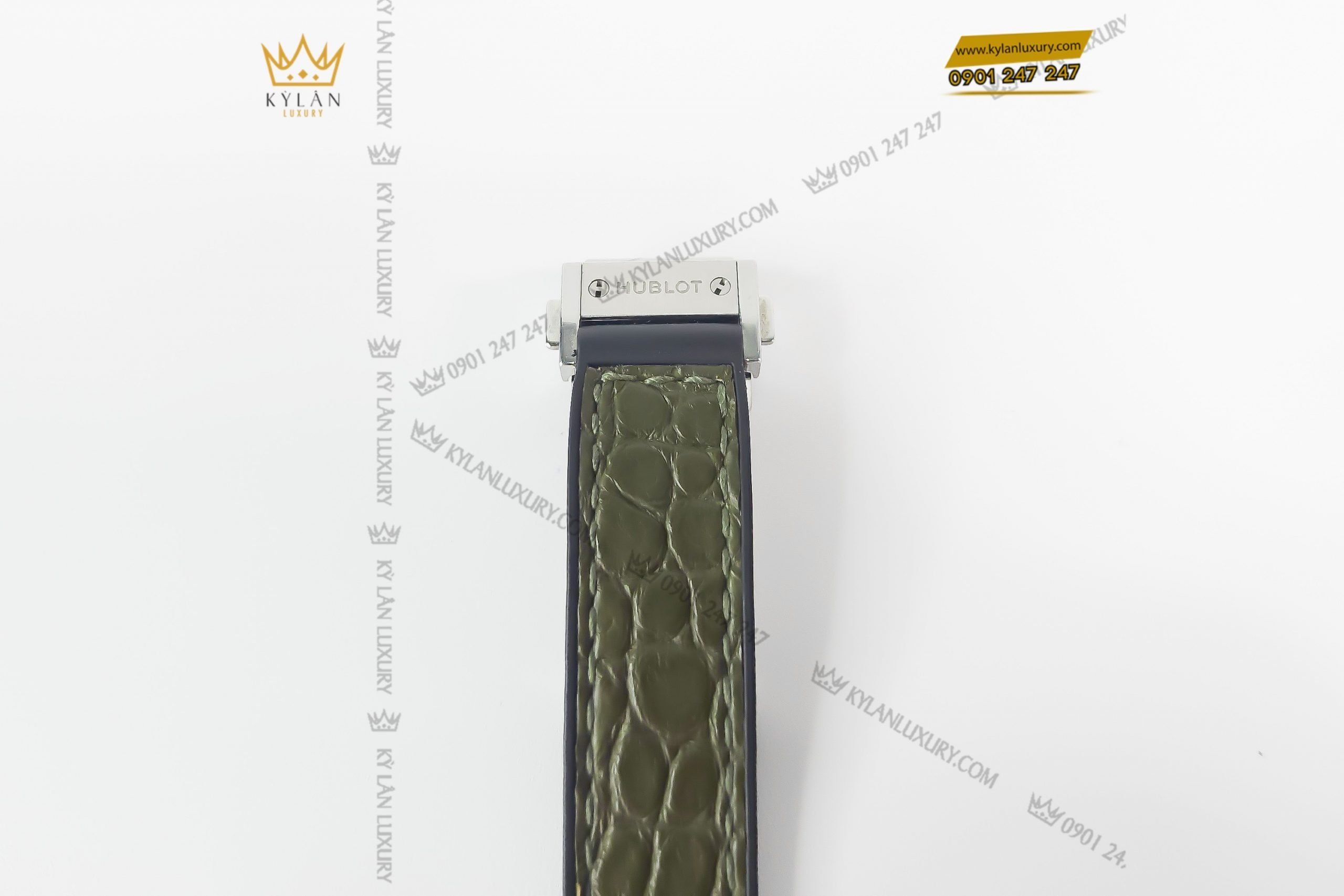 Đồng hồ Hublot Classic Fusion Green Pave 33mm 4 Kỳ Lân Luxury dong ho hublot classic fusion green pave 33mm 1 scaled Đồng hồ Hublot Classic Fusion Green Pave 33mm