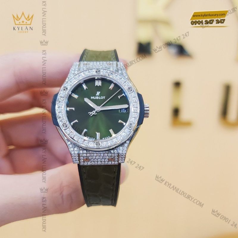 Đồng hồ Hublot Classic Fusion Green Pave 33mm