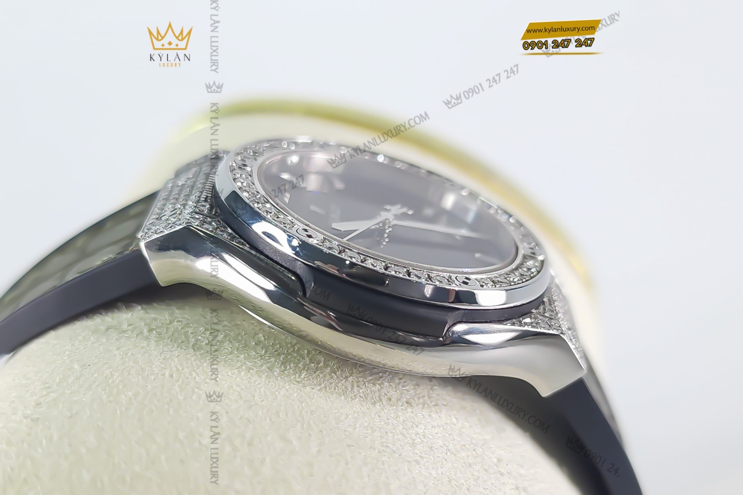 Đồng hồ Hublot Classic Fusion Green Pave 33mm 11 Kỳ Lân Luxury dong ho hublot classic fusion green pave 33mm 9 scaled Đồng hồ Hublot Classic Fusion Green Pave 33mm