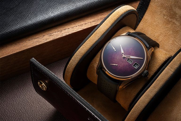 Kỳ Lân Luxury dong ho magazine h moser cie sincere fine watches pioneer pioneer perpetual calendar concept md purple enamel sincere platinum jubilee edition kylanluxury 1 Đồng hồ H. Moser & Cie. Pioneer Perpetual Calendar Concept MD Purple Enamel Sincere Platinum Jubilee Edition