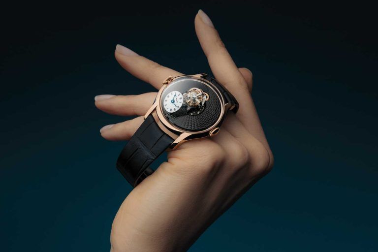 Kỳ Lân Luxury dong ho mb f legacy machine flyingt chiec dong ho dac biet 1 Đồng hồ MB&F Legacy Machine FlyingT, chiếc đồng hồ đặc biệt