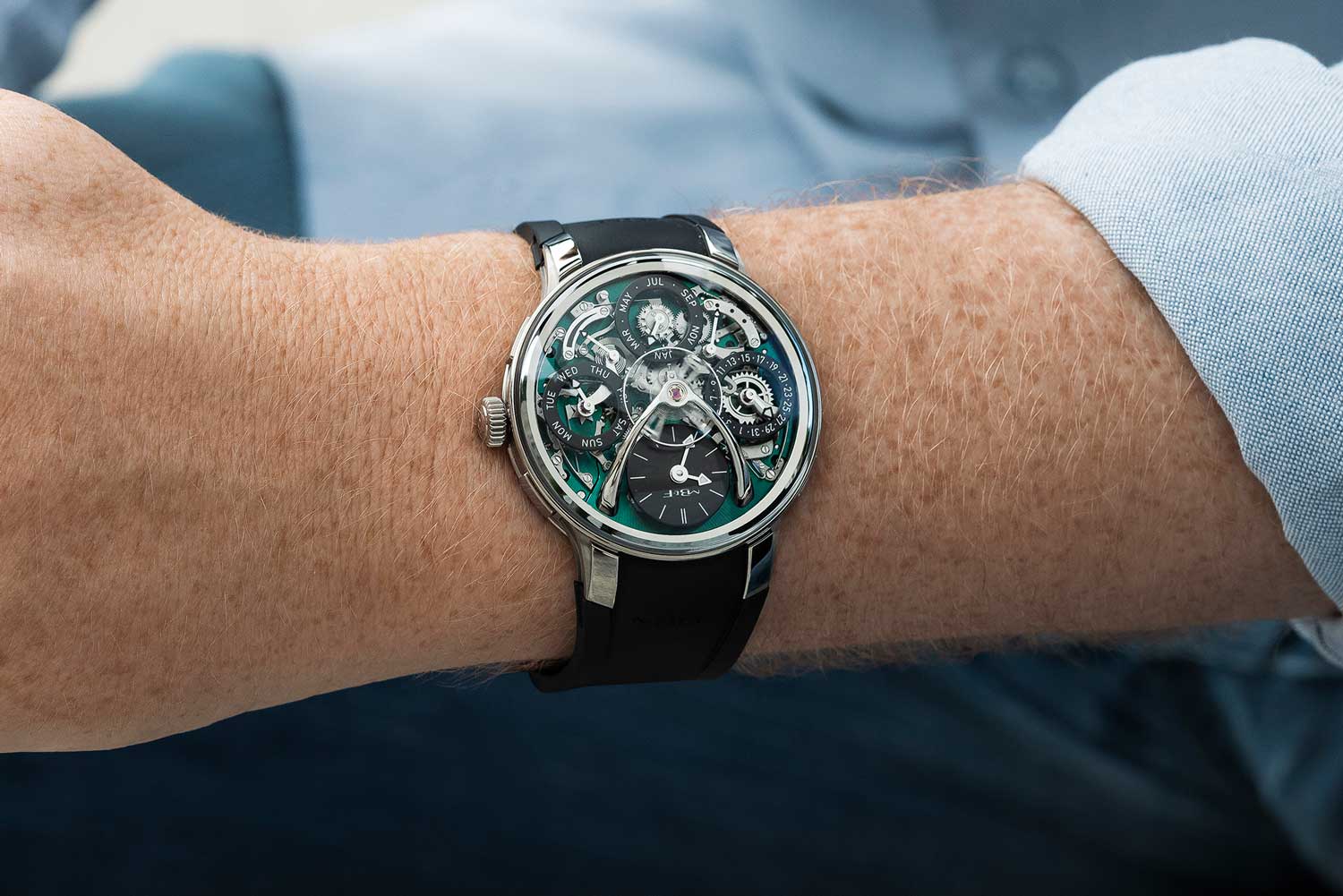 Kỳ Lân Luxury dong ho mb f lm perpetual evo bang titanium 2 Đồng hồ MB&F LM Perpetual EVO bằng Titanium