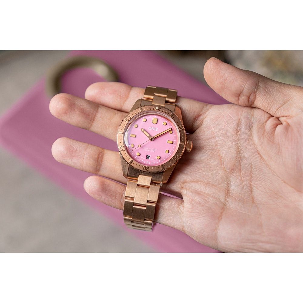Kỳ Lân Luxury dong ho oris divers sixty five cotton candy lipstick pink 2 Đồng hồ Oris Divers Sixty-Five “Cotton Candy Lipstick Pink”
