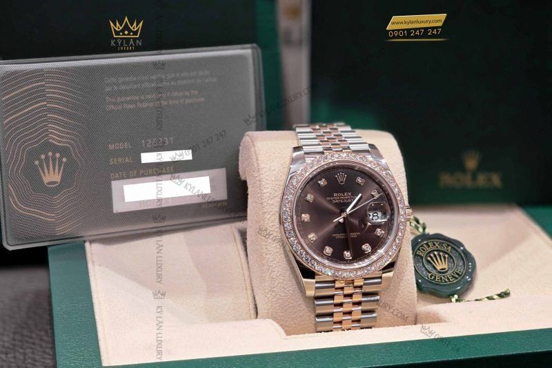 Kỳ Lân Luxury dong ho rolex datejust 41 126331 mat chocolate vanh bezel custom kim cuong 5 scaled 1 Đồng hồ Rolex Datejust 41 126331 mặt Chocolate vành bezel custom kim cương