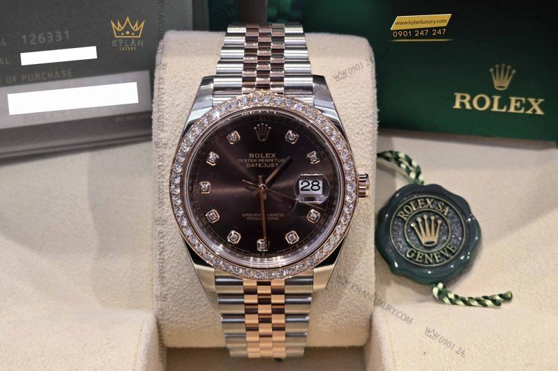 Kỳ Lân Luxury dong ho rolex datejust 41 126331 mat chocolate vanh bezel custom kim cuong 7 scaled 1 Đồng hồ Rolex Datejust 41 126331 mặt Chocolate vành bezel custom kim cương