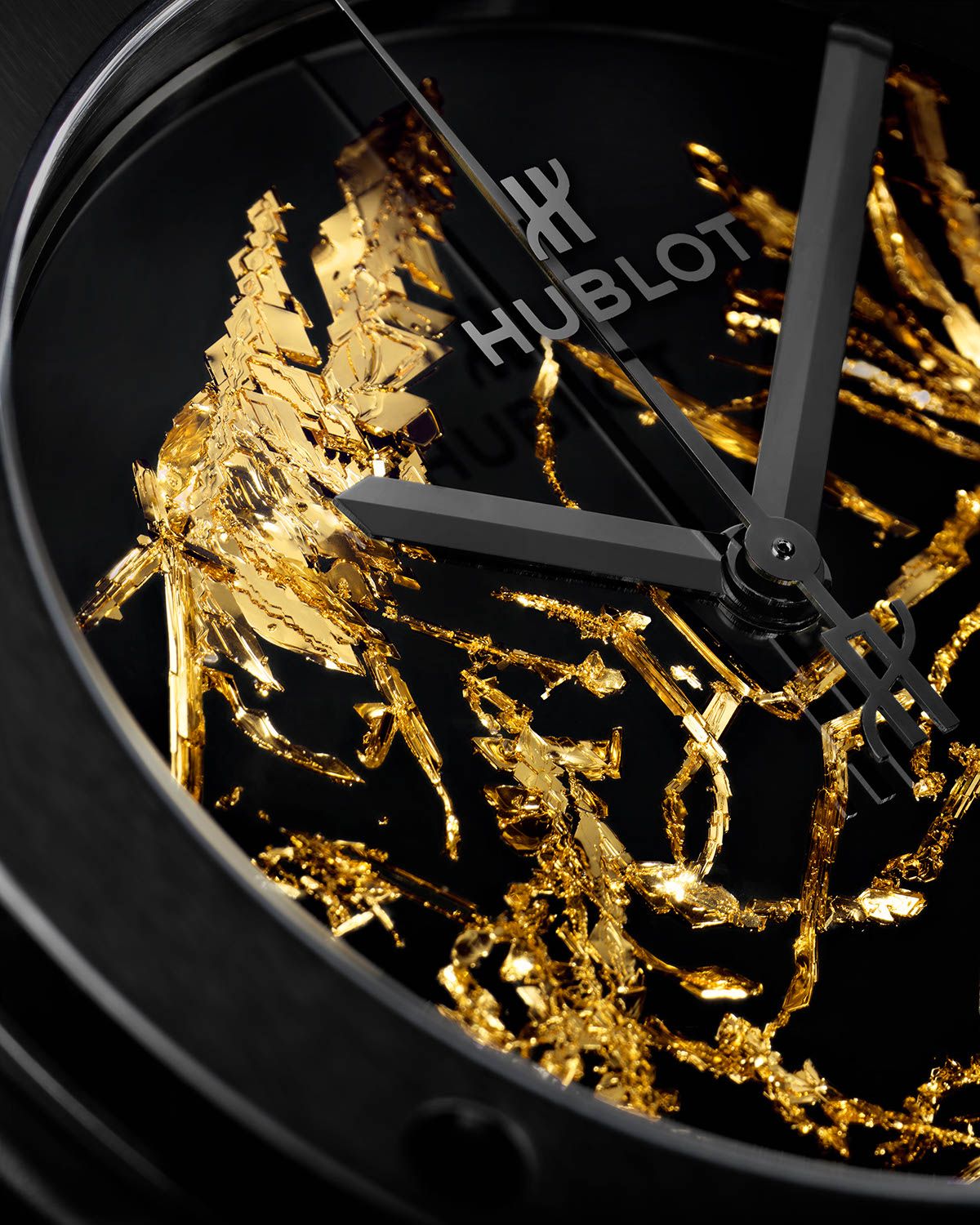 Đồng hồ tinh thể vàng Hublot Classic Fusion Gold Crystal