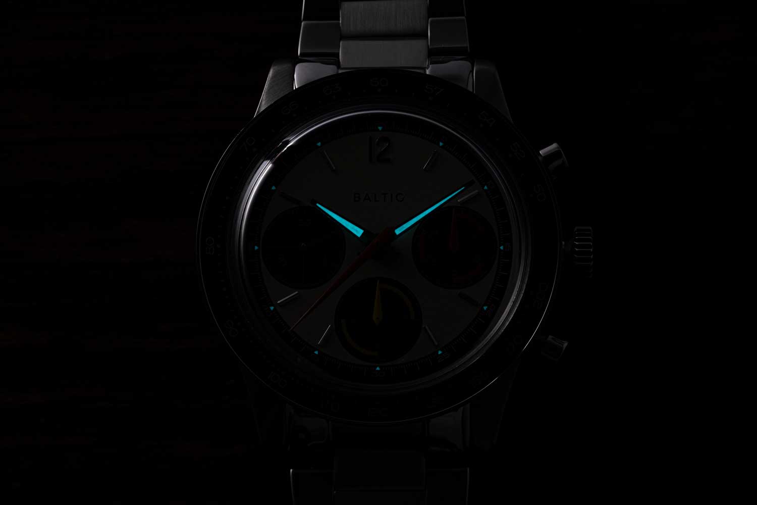 Đồng hồ Tricompax Baltic × Peter Auto