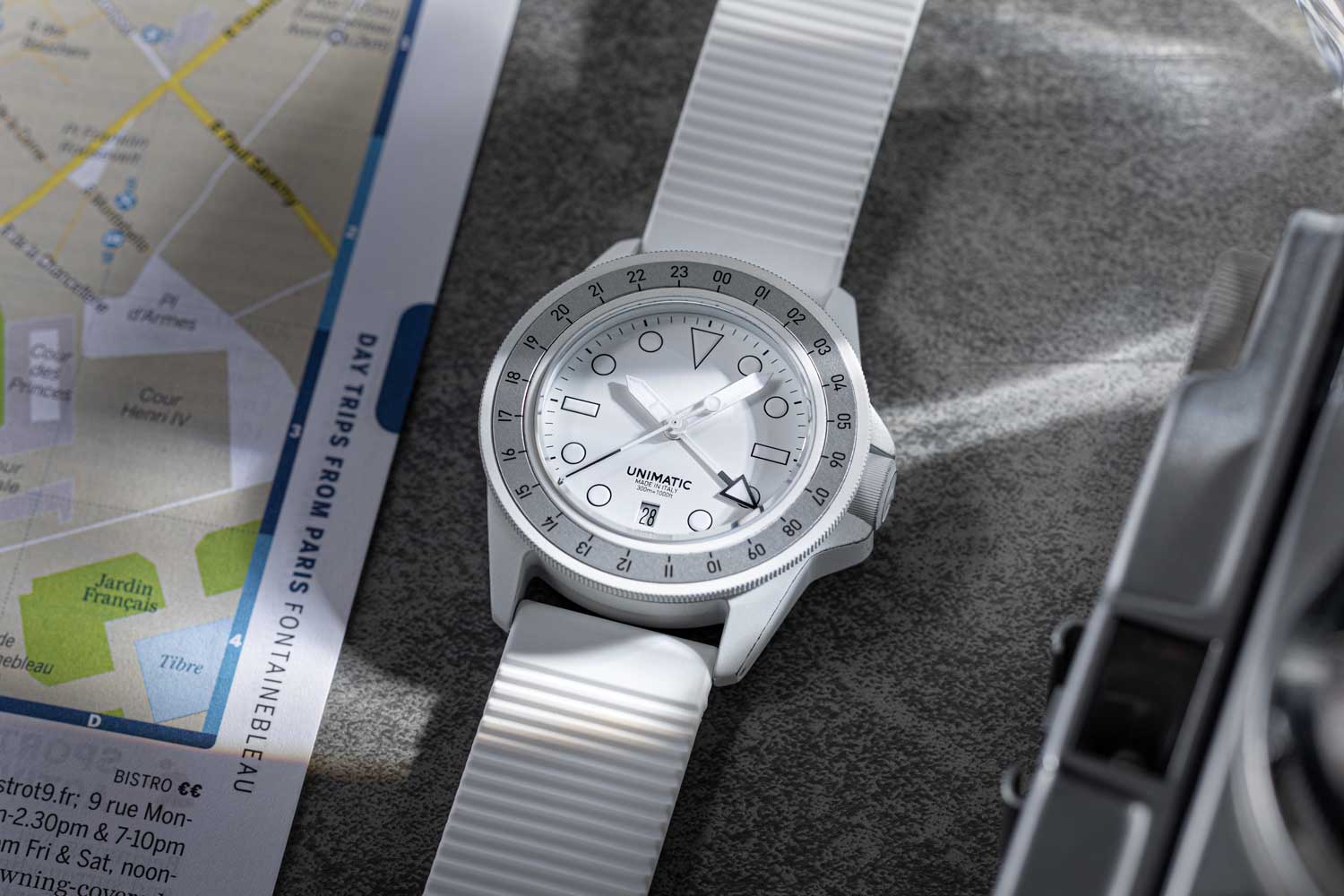 Đồng hồ U1 GMT “Arctic Fox”